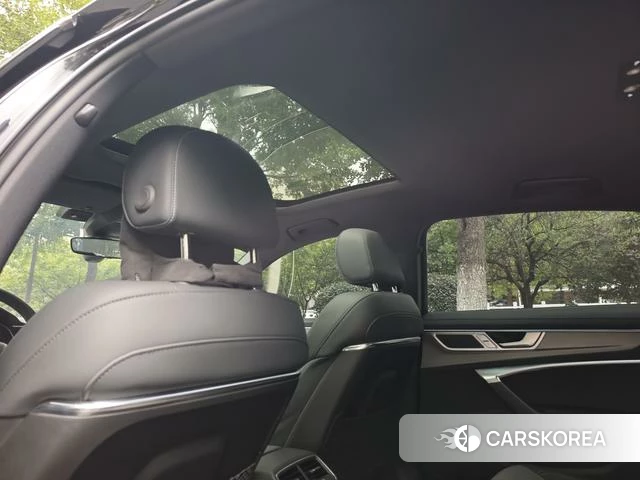 Audi A6L id 3913965 из Китая 16