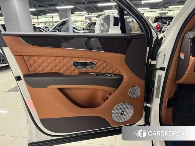 Bentley Bentayga id 3765184 из Кореи 14