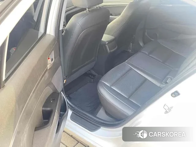 Hyundai Avante AD id 3336539 из Кореи 18