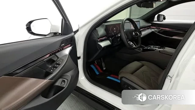 BMW 5 Series (G60) id 3624322 из Кореи 20