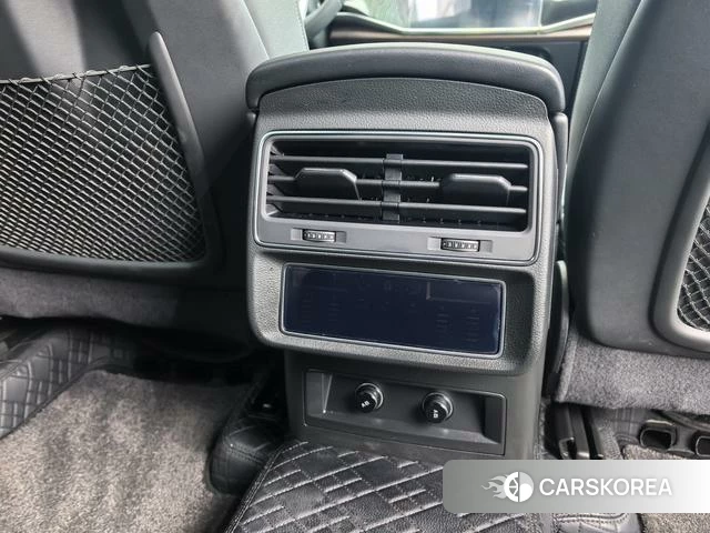 Audi Q7 id 4272768 из Китая 26