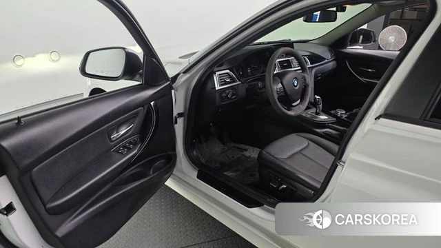 BMW 3 Series (F30) id 3955650 из Кореи 20