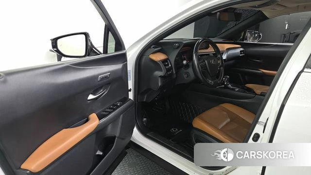 Lexus UX250h id 4351065 из Кореи 33