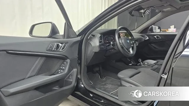 BMW 1 Series (F40) id 3639166 из Кореи 20