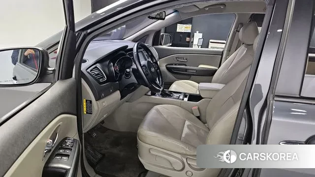 Kia All New Carnival id 3617340 из Кореи 20