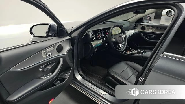 Mercedes-Benz E-Class W213 id 3894175 из Кореи 21