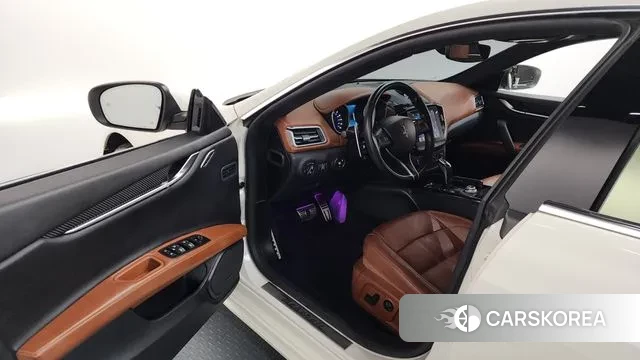 Maserati Ghibli id 3368701 из Кореи 20