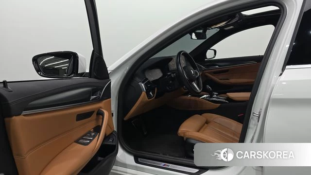 BMW 5 Series (G30) id 4223288 из Кореи 30