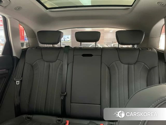 Audi Q5L id 3855983 из Китая 30