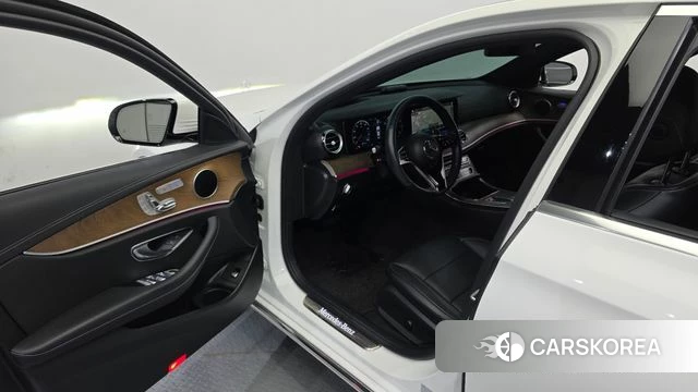 Mercedes-Benz E-Class W213 id 4250175 из Кореи 32