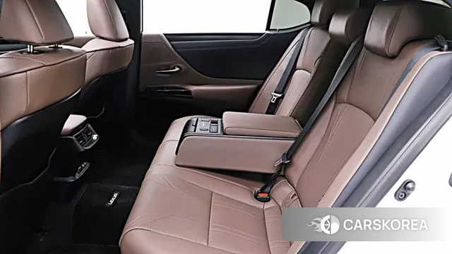 Lexus ES300h 7th generation id 3022198 из Кореи 20