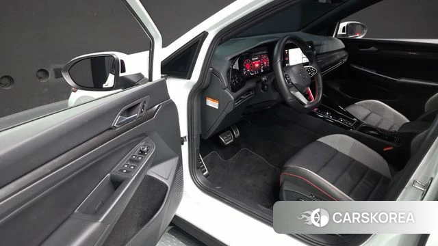 Volkswagen Golf 8th Generation id 4681854 из Кореи 32
