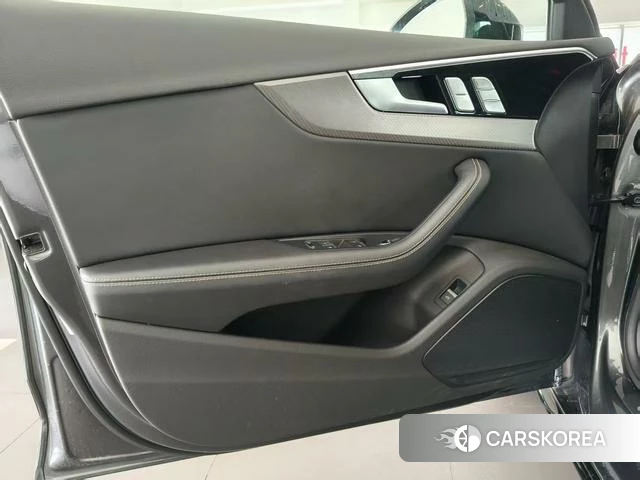 Audi A4L id 4297629 из Китая 15