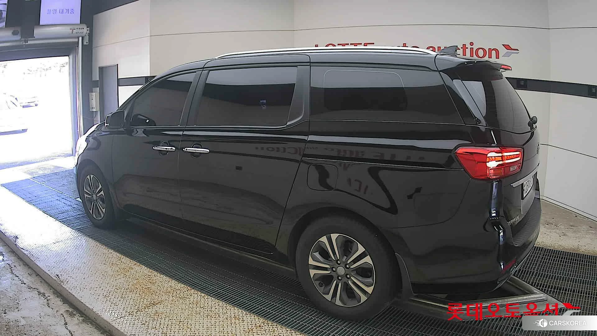 Kia Carnival id 4679358 из Кореи 38