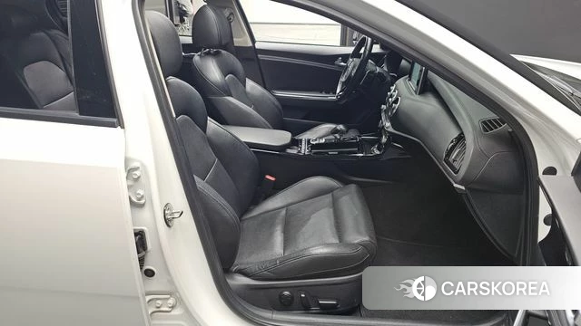 Kia Stinger id 4605418 из Кореи 30