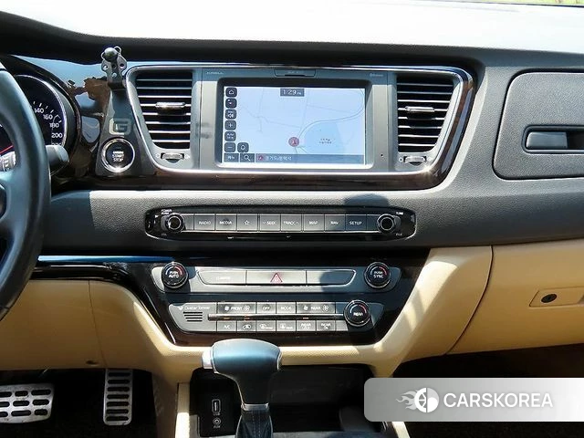 Kia The New Carnival id 4546969 из Кореи 20