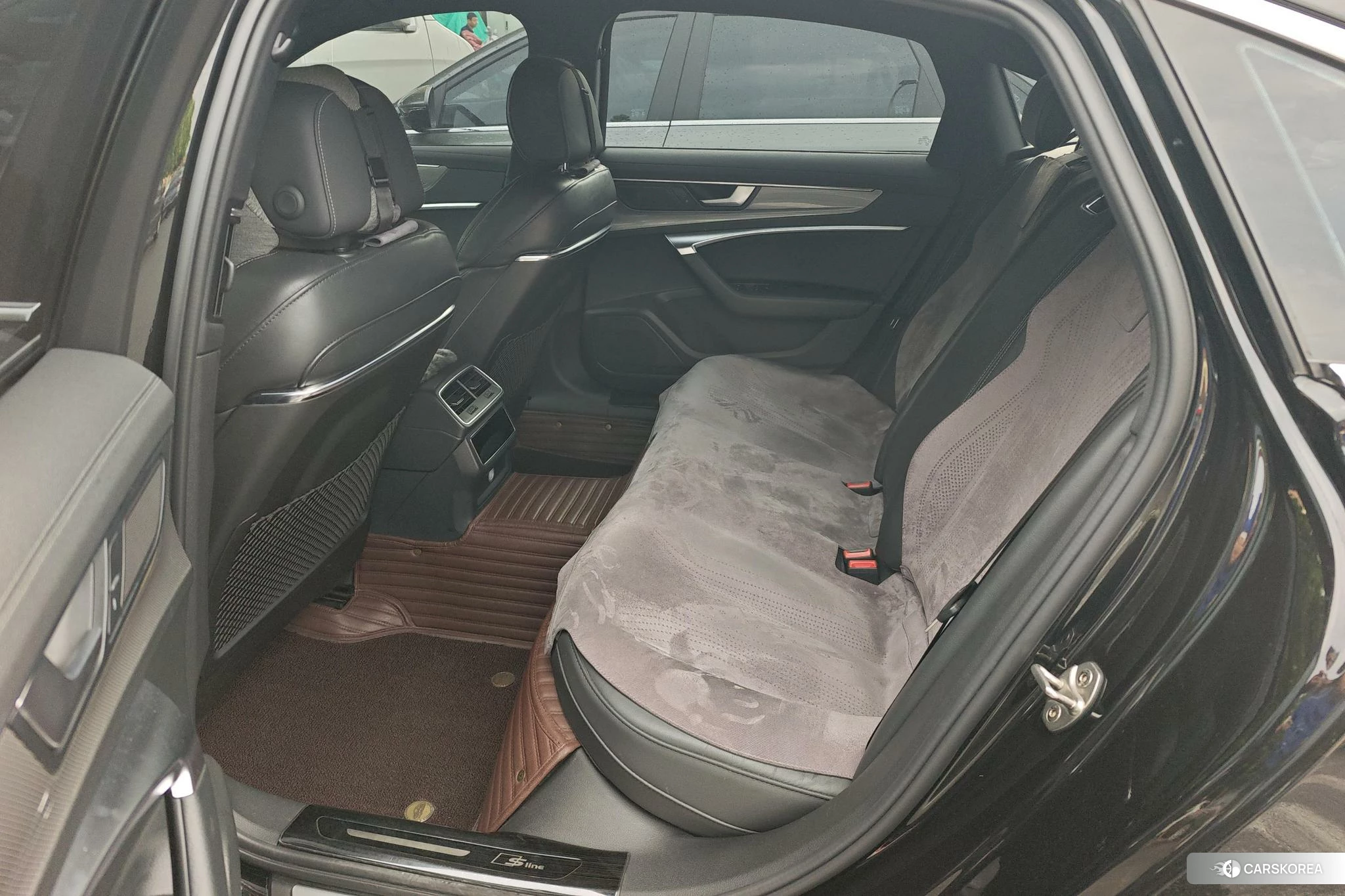 Audi A6L id 4486229 из Китая 17