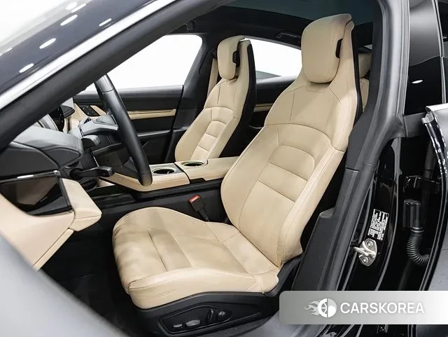 Porsche Taycan id 3365686 из Кореи 17