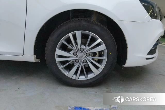 Geely Automobile Emgrand id 3803985 из Китая 17