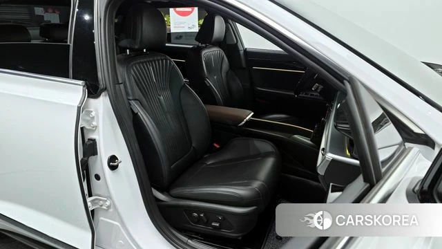 Hyundai Grandeur (GN7) id 3838490 из Кореи 20