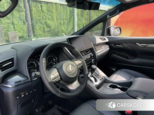 Lexus LM id 4359609 из Китая 28