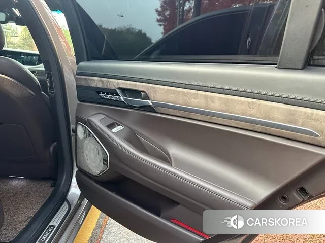 Genesis G90 id 3476748 из Кореи 16