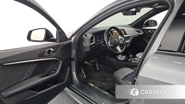 BMW 1 Series (F40) id 3279086 из Кореи 20