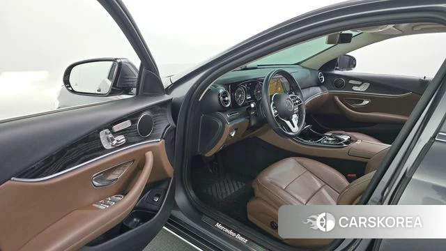 Mercedes-Benz E-Class W213 id 4477388 из Кореи 32