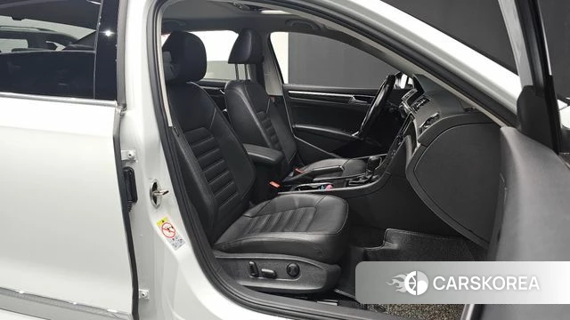 Volkswagen The New Passat id 3814347 из Кореи 20