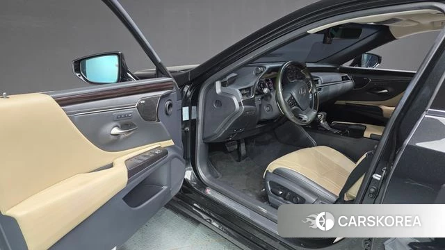 Lexus ES300h 7th generation id 4785549 из Кореи 38