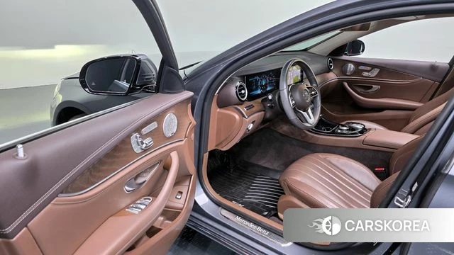 Mercedes-Benz E-Class W213 id 4304706 из Кореи 34