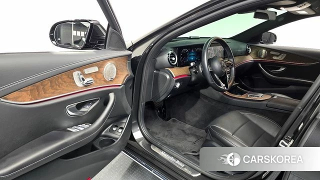 Mercedes-Benz E-Class W213 id 4482188 из Кореи 33