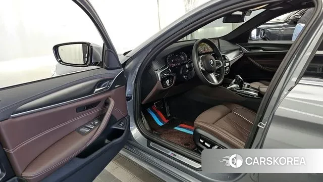 BMW 5 Series (G30) id 3246833 из Кореи 20