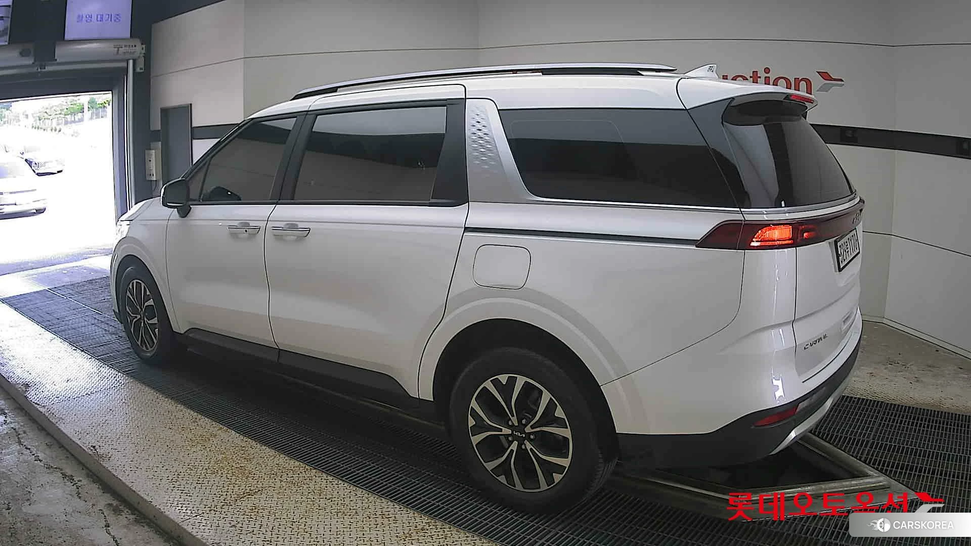 Kia Carnival id 4664331 из Кореи 38