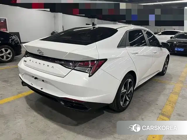 Hyundai Elantra id 4546076 из Китая 10
