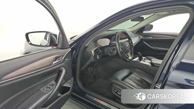 BMW 5 Series (G30) id 4637951 из Кореи 32