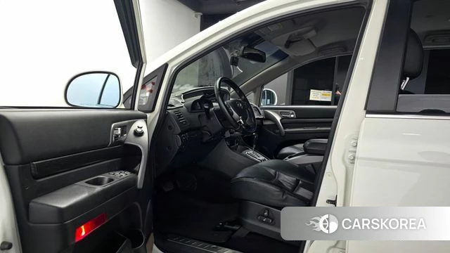 Ssangyong Korando Turismo id 4733015 из Кореи 20