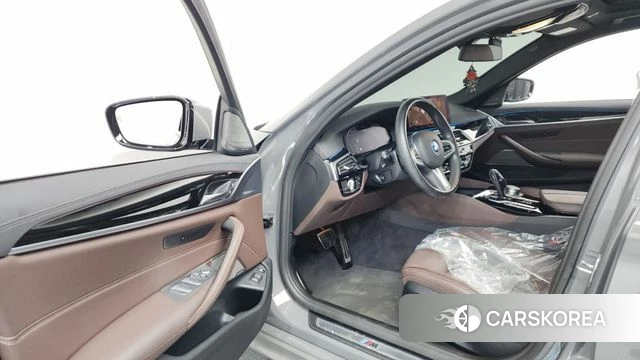 BMW 5 Series (G30) id 4541710 из Кореи 38