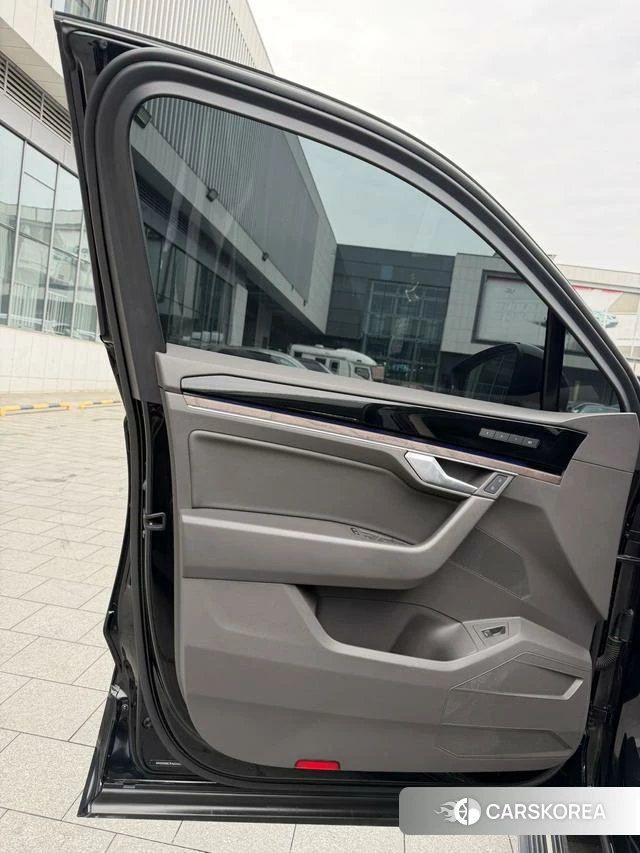 Volkswagen Touareg id 4276961 из Китая 16