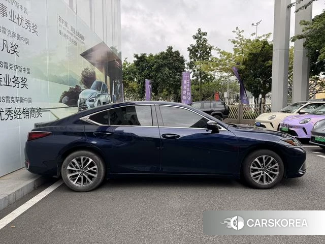 Lexus ES id 4274481 из Китая 18
