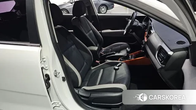 Kia Stonic id 3270165 из Кореи 20