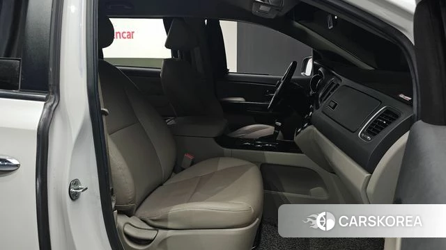 Kia The New Carnival id 4930459 из Кореи 31