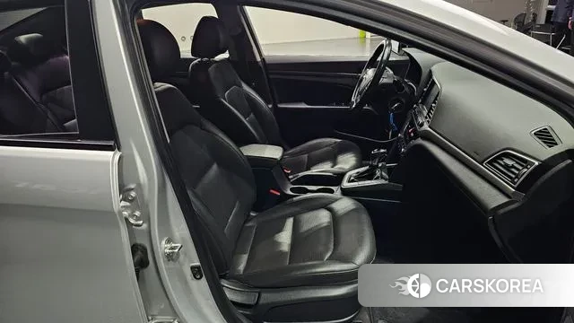 Hyundai Avante AD id 3357393 из Кореи 20