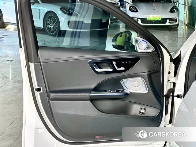 Mercedes-Benz Class C id 4227940 из Китая 23