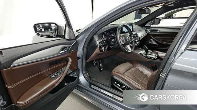 BMW 5 Series (G30) id 3966332 из Кореи 20