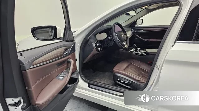 BMW 5 Series (G30) id 3530367 из Кореи 20