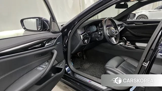 BMW 5 Series (G30) id 3752434 из Кореи 20