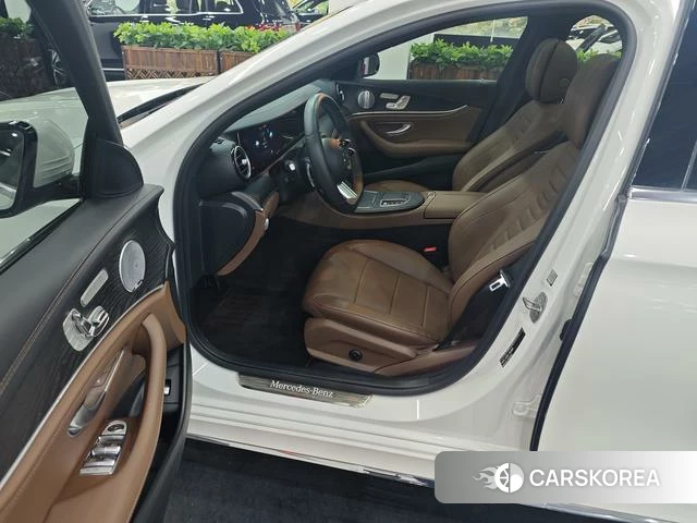 Mercedes-Benz E-class id 4368171 из Китая 17