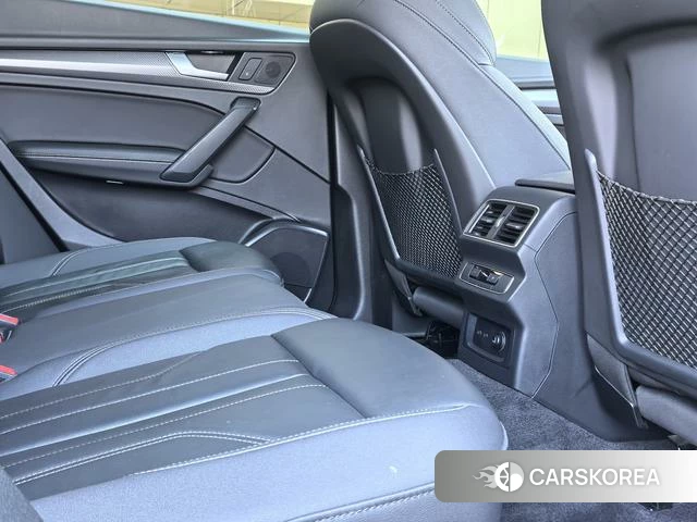Audi Q5L id 4208030 из Китая 14