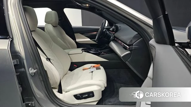 BMW 5 Series (G60) id 4499273 из Кореи 38